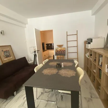 Apartment And Work In Kolonaki Athens